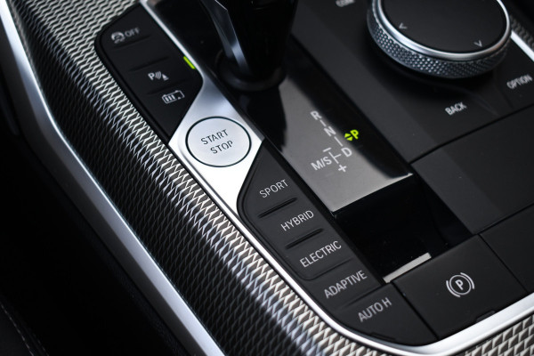 BMW 3-serie 330e M-Sport Pano H/K El-zetels Adp-onderstel El-klep Camera