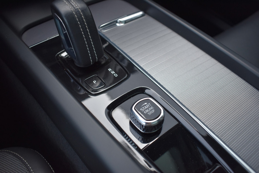 Volvo XC60 T8 405PK AWD Polestar Engineered | 360 Camera | 22" LMV | ACC | H&K | Panoramadak