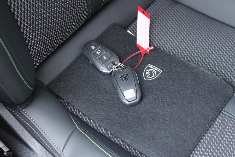 Peugeot 208 1.2 Hybrid 145PK e-DCS6 GT | NAVIGATIE | DRAADLOZE APPLE CARPLAY/ANDROID AUTO | CAMERA VOOR + ACHTER | FULL LED KOPLAMPEN | LICHTMETALEN VELGEN 17" | DODEHOEK DETECTIE | DRAADLOZE TELEFOONLADER | KEYLESS ENTRY/START | DAB+ RADIO | ADAPTIVE CRUISE CONTROL |