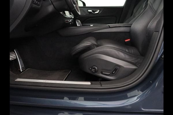 Volvo V60 2.0 T8 Recharge AWD R Design | Panoramadak | Leder | 360 Camera | Head-Up | Stoelverwarming | Carplay | Navigatie | Memory | PHEV | Plug In