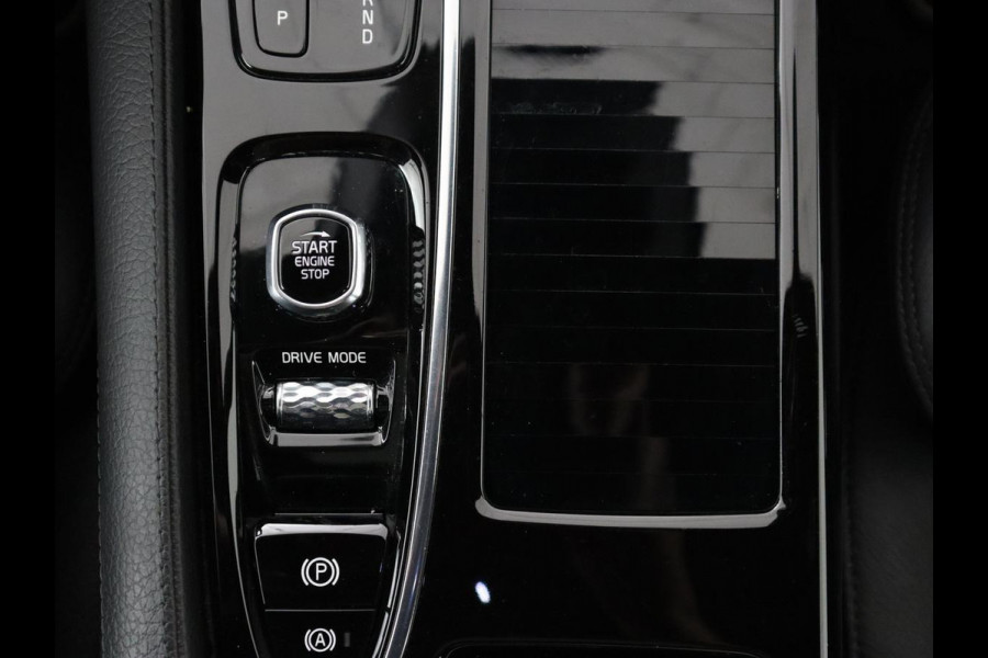 Volvo V60 2.0 T8 Recharge AWD R Design | Panoramadak | Leder | 360 Camera | Head-Up | Stoelverwarming | Carplay | Navigatie | Memory | PHEV | Plug In