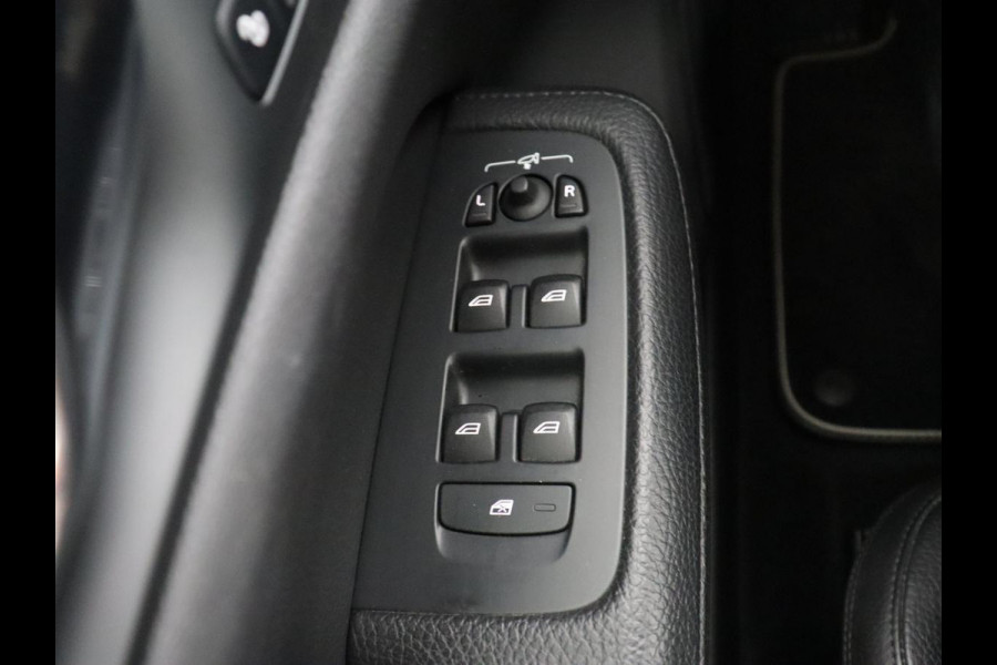 Volvo V60 2.0 T8 Recharge AWD R Design | Panoramadak | Leder | 360 Camera | Head-Up | Stoelverwarming | Carplay | Navigatie | Memory | PHEV | Plug In