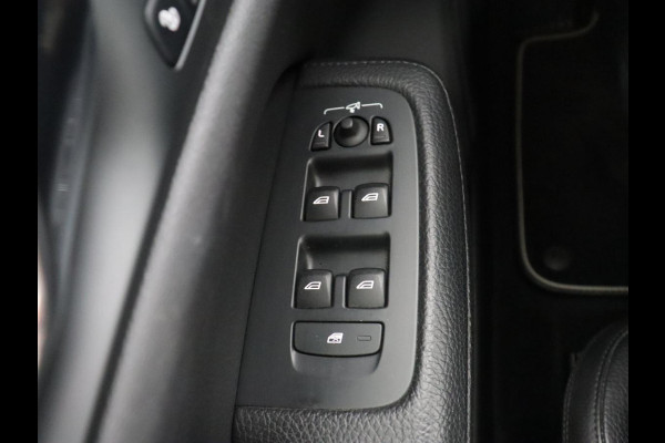 Volvo V60 2.0 T8 Recharge AWD R Design | Panoramadak | Leder | 360 Camera | Head-Up | Stoelverwarming | Carplay | Navigatie | Memory | PHEV | Plug In