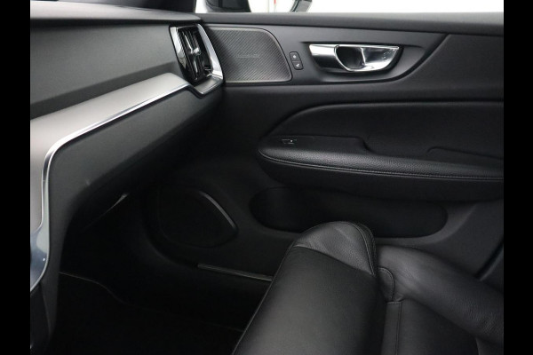 Volvo V60 2.0 T8 Recharge AWD R Design | Panoramadak | Leder | 360 Camera | Head-Up | Stoelverwarming | Carplay | Navigatie | Memory | PHEV | Plug In