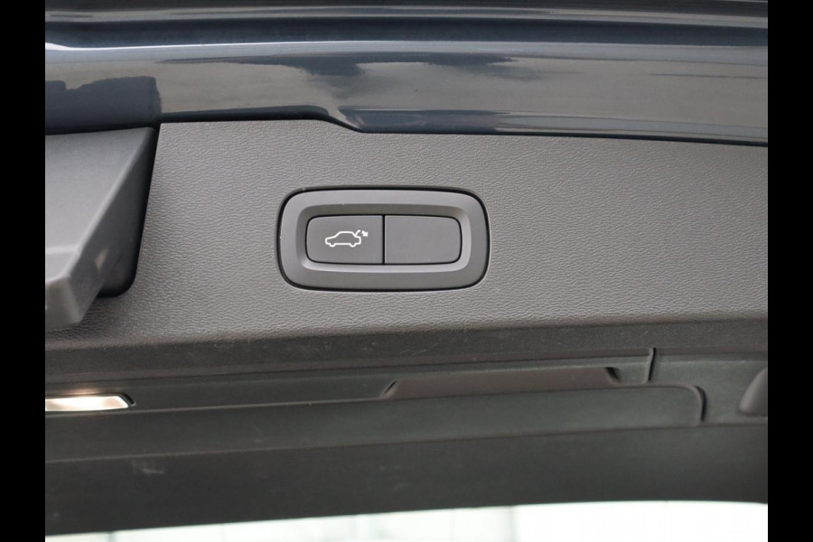 Volvo V60 2.0 T8 Recharge AWD R Design | Panoramadak | Leder | 360 Camera | Head-Up | Stoelverwarming | Carplay | Navigatie | Memory | PHEV | Plug In