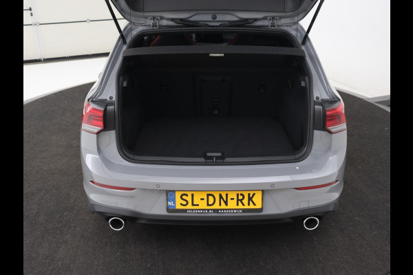 Volkswagen Golf 2.0 TSI GTI | Carplay | Sfeerverlichting | LED Plus | Sportstoelen | Parkeerhulp | Cruise control | Digital Cockpit | Climate control