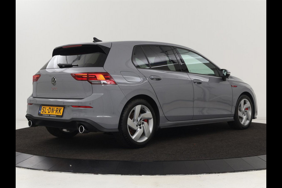 Volkswagen Golf 2.0 TSI GTI | Carplay | Sfeerverlichting | LED Plus | Sportstoelen | Parkeerhulp | Cruise control | Digital Cockpit | Climate control