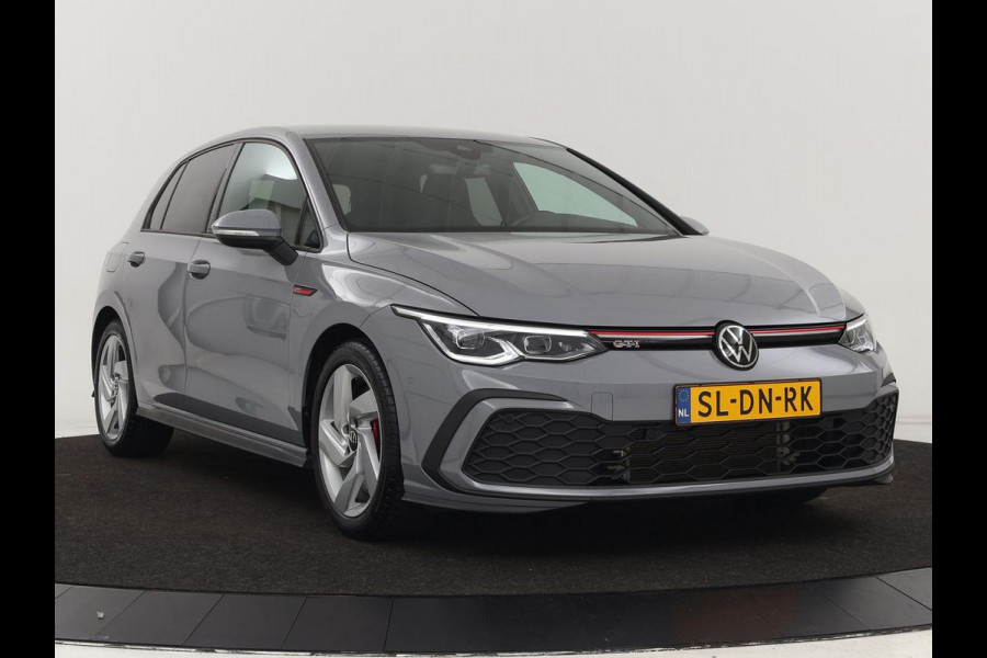 Volkswagen Golf 2.0 TSI GTI | Carplay | Sfeerverlichting | LED Plus | Sportstoelen | Parkeerhulp | Cruise control | Digital Cockpit | Climate control