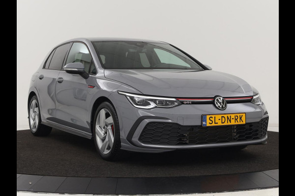 Volkswagen Golf 2.0 TSI GTI | Carplay | Sfeerverlichting | LED Plus | Sportstoelen | Parkeerhulp | Cruise control | Digital Cockpit | Climate control