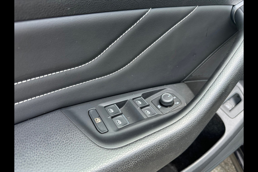 Volkswagen Passat 1.5 TSI Elegance Business R Line
