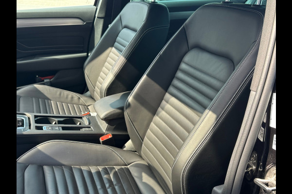 Volkswagen Passat 1.5 TSI Elegance Business R Line