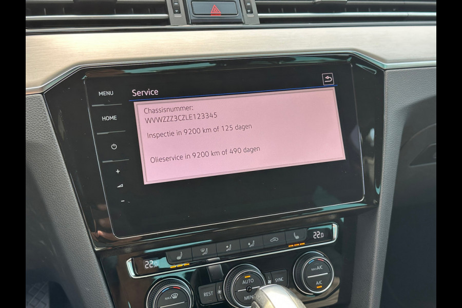 Volkswagen Passat 1.5 TSI Elegance Business R Line