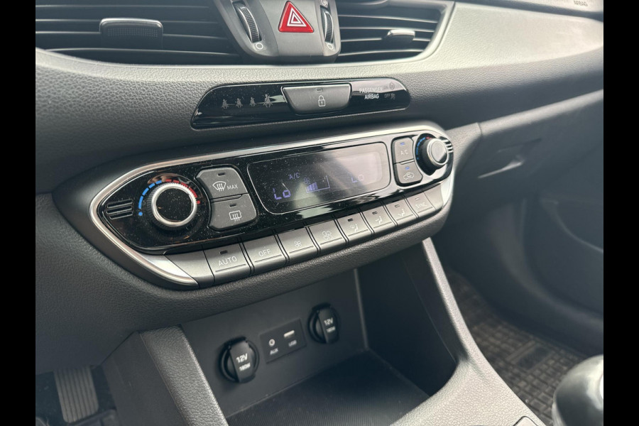 Hyundai i30 Wagon 1.0 T-GDI i-Motion Hyundai i30 Wagon 1.0 T-GDI i-Motion