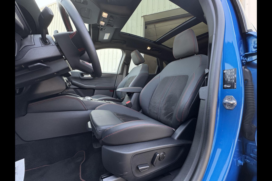 Ford Kuga 2.5 PHEV ST-Line X | Wegklapbare trekhaak | Panoramadak | Winter Pack | Head up Display | All season banden