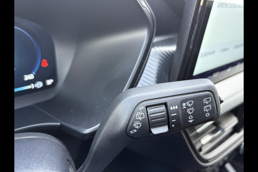 Ford Kuga 2.5 PHEV ST-Line X | Wegklapbare trekhaak | Panoramadak | Winter Pack | Head up Display | All season banden