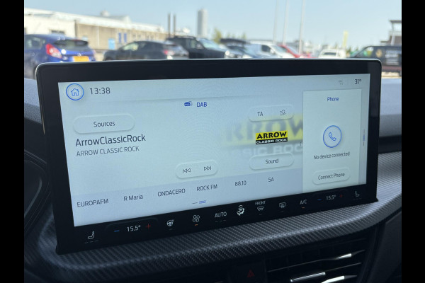 Ford Kuga 2.5 PHEV ST-Line X | Wegklapbare trekhaak | Panoramadak | Winter Pack | Head up Display | All season banden