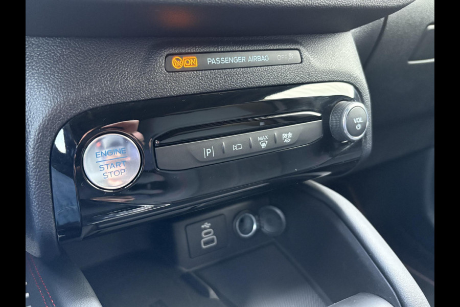 Ford Kuga 2.5 PHEV ST-Line X | Wegklapbare trekhaak | Panoramadak | Winter Pack | Head up Display | All season banden