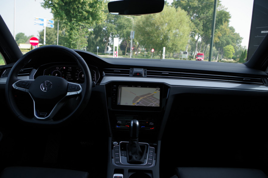 Volkswagen Passat Variant 1.4 TSI 218 PK PHEV GTE Business, Trekhaak, Panoramadak, Adap. Cruise Control, Matrix-LED
