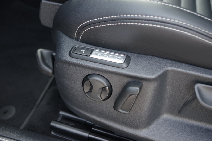 Volkswagen Passat Variant 1.4 TSI 218 PK PHEV GTE Business, Trekhaak, Panoramadak, Adap. Cruise Control, Matrix-LED