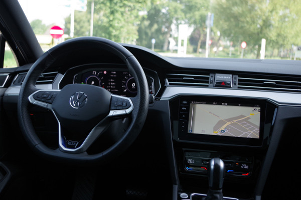 Volkswagen Passat Variant 1.4 TSI 218 PK PHEV GTE Business, Trekhaak, Panoramadak, Adap. Cruise Control, Matrix-LED