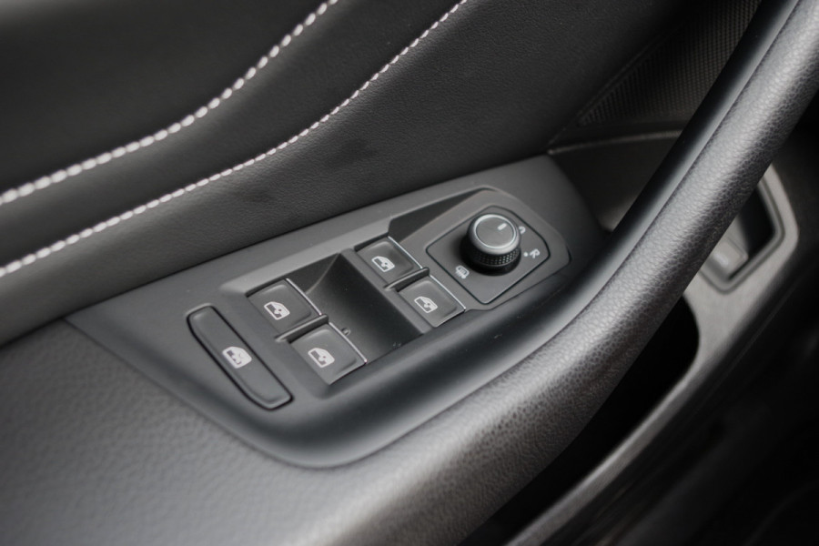 Volkswagen Passat Variant 1.4 TSI 218 PK PHEV GTE Business, Trekhaak, Panoramadak, Adap. Cruise Control, Matrix-LED