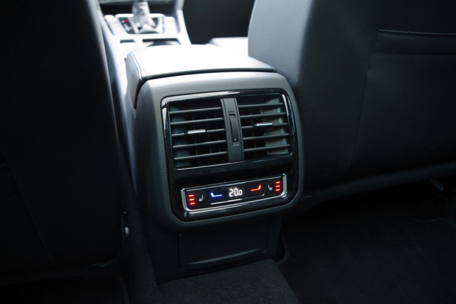 Volkswagen Passat Variant 1.4 TSI 218 PK PHEV GTE Business, Trekhaak, Panoramadak, Adap. Cruise Control, Matrix-LED