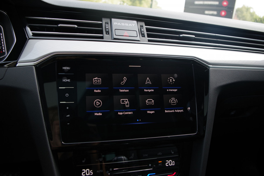 Volkswagen Passat Variant 1.4 TSI 218 PK PHEV GTE Business, Trekhaak, Panoramadak, Adap. Cruise Control, Matrix-LED