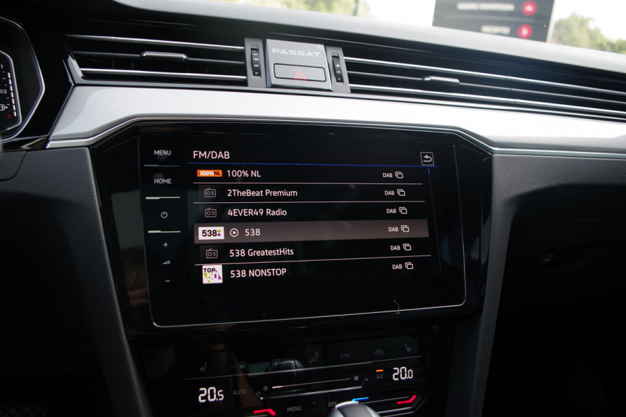 Volkswagen Passat Variant 1.4 TSI 218 PK PHEV GTE Business, Trekhaak, Panoramadak, Adap. Cruise Control, Matrix-LED