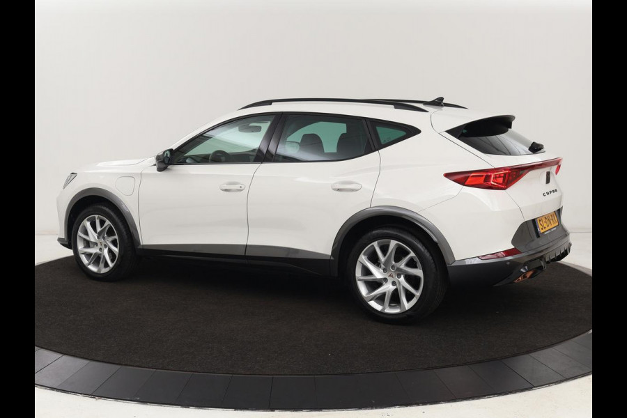CUPRA Formentor 1.4 e-Hybrid | Carplay | Camera | Adaptive cruise | Stuurverwarming | Sportstoelen | Keyless | Sfeerverlichting | Full LED | PHEV | Plug In