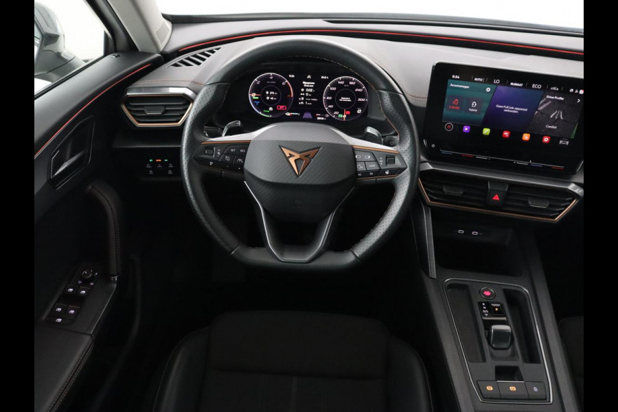 CUPRA Formentor 1.4 e-Hybrid | Carplay | Camera | Adaptive cruise | Stuurverwarming | Sportstoelen | Keyless | Sfeerverlichting | Full LED | PHEV | Plug In