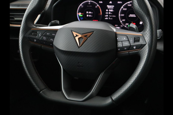 CUPRA Formentor 1.4 e-Hybrid | Carplay | Camera | Adaptive cruise | Stuurverwarming | Sportstoelen | Keyless | Sfeerverlichting | Full LED | PHEV | Plug In