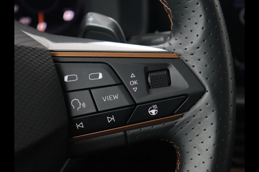 CUPRA Formentor 1.4 e-Hybrid | Carplay | Camera | Adaptive cruise | Stuurverwarming | Sportstoelen | Keyless | Sfeerverlichting | Full LED | PHEV | Plug In