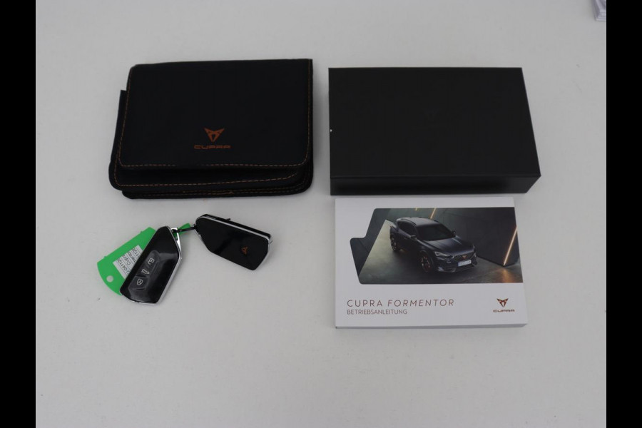 CUPRA Formentor 1.4 e-Hybrid | Carplay | Camera | Adaptive cruise | Stuurverwarming | Sportstoelen | Keyless | Sfeerverlichting | Full LED | PHEV | Plug In