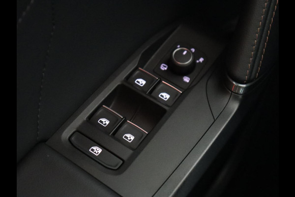 CUPRA Formentor 1.4 e-Hybrid | Carplay | Camera | Adaptive cruise | Stuurverwarming | Sportstoelen | Keyless | Sfeerverlichting | Full LED | PHEV | Plug In