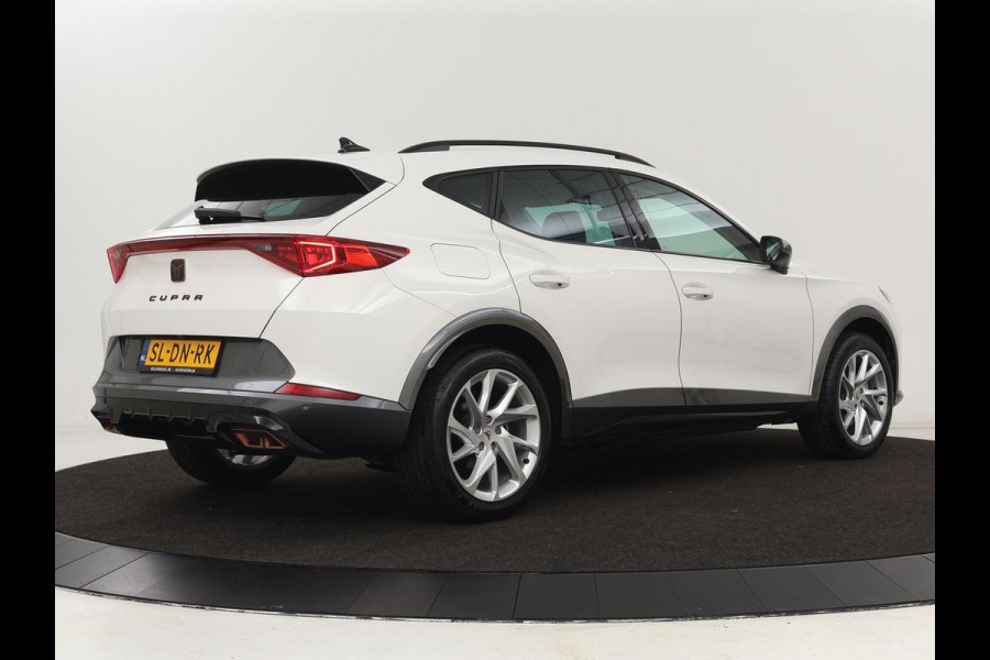 CUPRA Formentor 1.4 e-Hybrid | Carplay | Camera | Adaptive cruise | Stuurverwarming | Sportstoelen | Keyless | Sfeerverlichting | Full LED | PHEV | Plug In