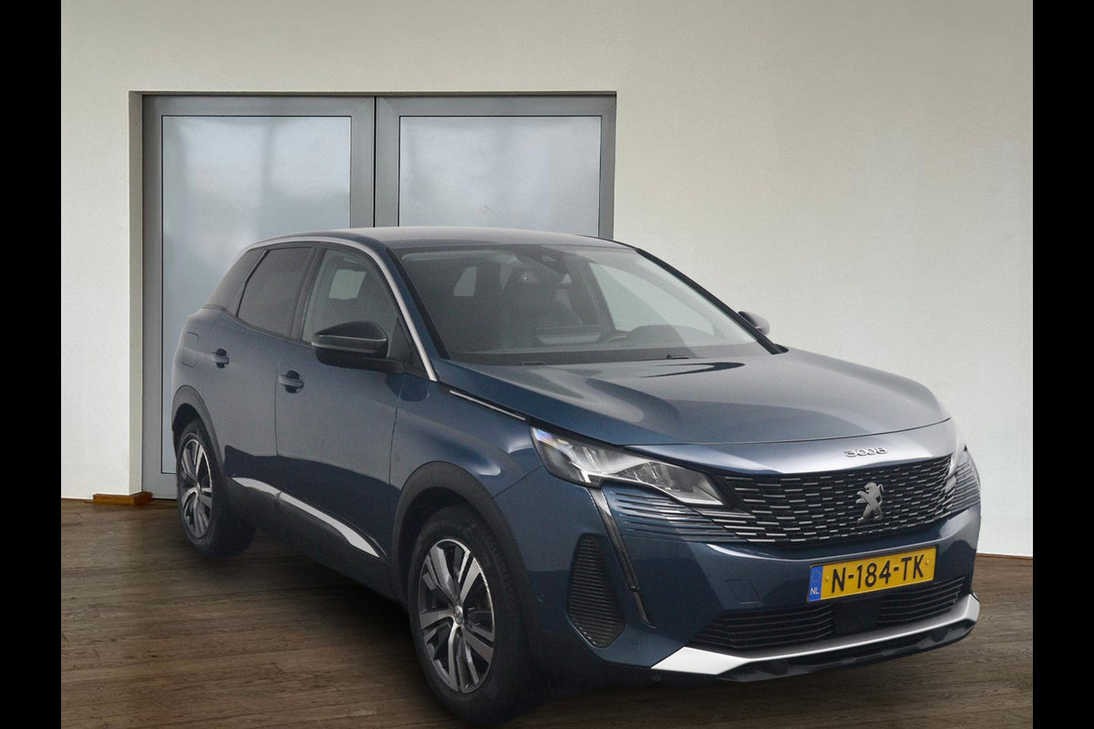 Peugeot 3008 1.2 PureTech Allure Pack*ECC*HAAK*NAVI*CAM*CARPLAY Peugeot 3008 1.2 PureTech Allure Pack*ECC*HAAK*NAVI*CAM*CARPLAY