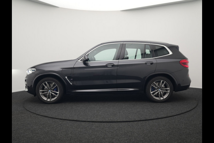 BMW X3 xDrive30e M Sport Plug in Hybrid 293pk Dealer O.H PHEV | Trekhaak Af Fabriek | Head Up |  Adaptive Cruise | Camera | Apple Carplay | Pilot Assist | Blis | Lederen Sportstoelen Memory & Verwarmd | Navigatie | M Sportstuur Verwarmd | Virtual |