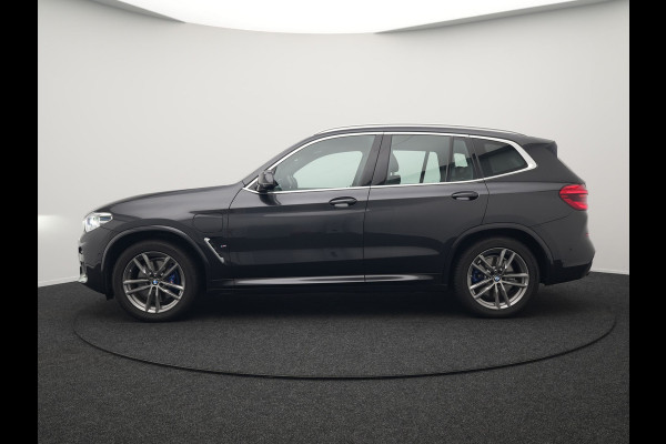 BMW X3 xDrive30e M Sport Plug in Hybrid 293pk Dealer O.H PHEV | Trekhaak Af Fabriek | Head Up |  Adaptive Cruise | Camera | Apple Carplay | Pilot Assist | Blis | Lederen Sportstoelen Memory & Verwarmd | Navigatie | M Sportstuur Verwarmd | Virtual |