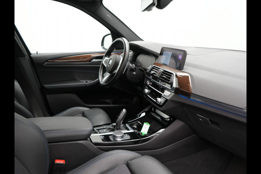 BMW X3 xDrive30e M Sport Plug in Hybrid 293pk Dealer O.H PHEV | Trekhaak Af Fabriek | Head Up |  Adaptive Cruise | Camera | Apple Carplay | Pilot Assist | Blis | Lederen Sportstoelen Memory & Verwarmd | Navigatie | M Sportstuur Verwarmd | Virtual |