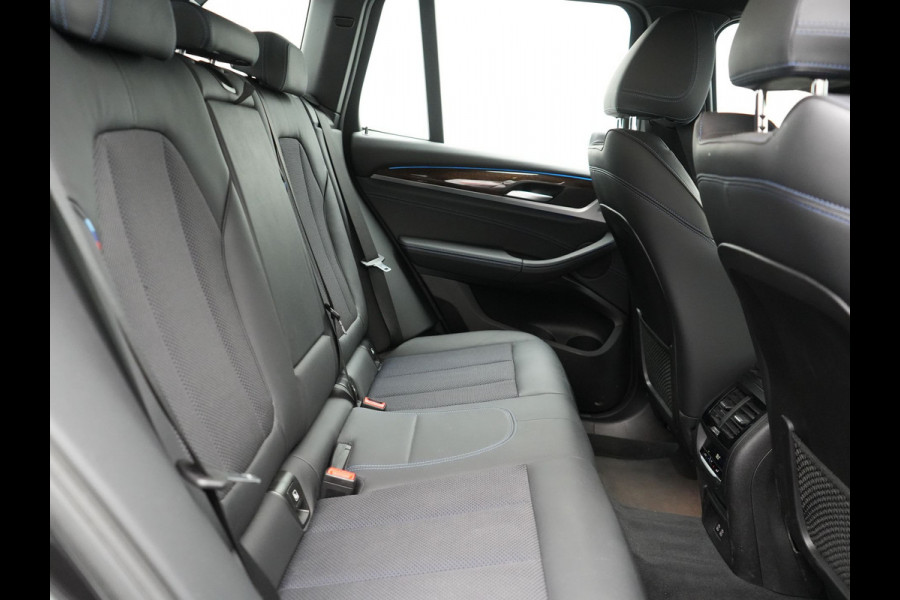BMW X3 xDrive30e M Sport Plug in Hybrid 293pk Dealer O.H PHEV | Trekhaak Af Fabriek | Head Up |  Adaptive Cruise | Camera | Apple Carplay | Pilot Assist | Blis | Lederen Sportstoelen Memory & Verwarmd | Navigatie | M Sportstuur Verwarmd | Virtual |