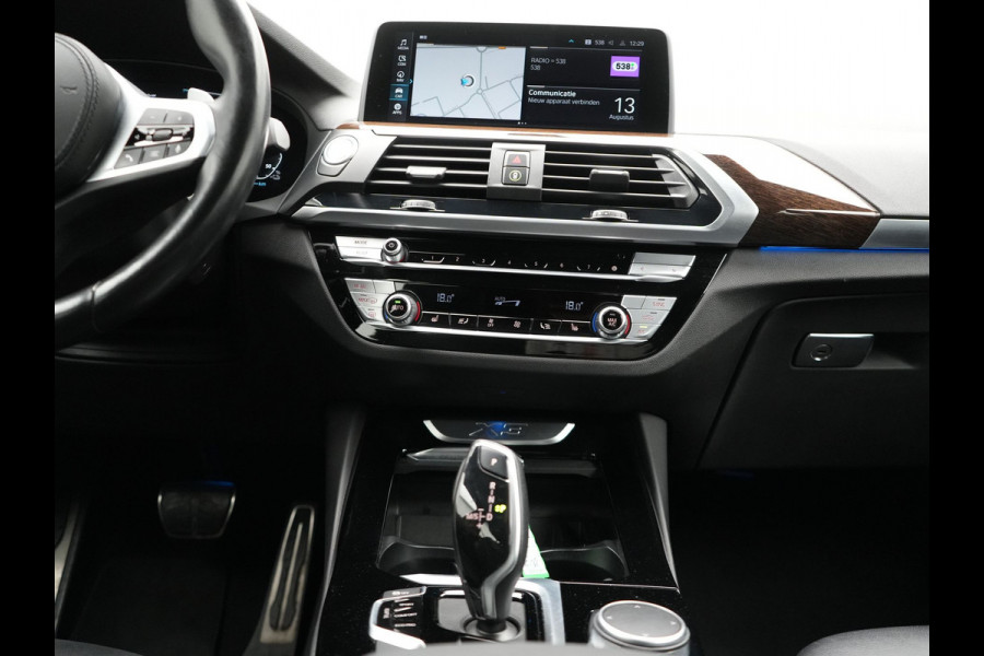 BMW X3 xDrive30e M Sport Plug in Hybrid 293pk Dealer O.H PHEV | Trekhaak Af Fabriek | Head Up |  Adaptive Cruise | Camera | Apple Carplay | Pilot Assist | Blis | Lederen Sportstoelen Memory & Verwarmd | Navigatie | M Sportstuur Verwarmd | Virtual |