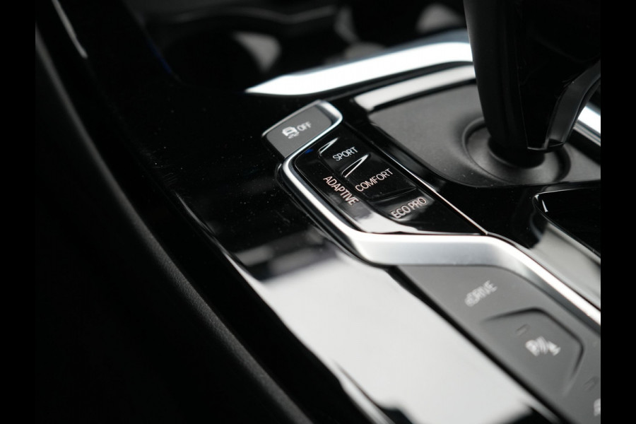 BMW X3 xDrive30e M Sport Plug in Hybrid 293pk Dealer O.H PHEV | Trekhaak Af Fabriek | Head Up |  Adaptive Cruise | Camera | Apple Carplay | Pilot Assist | Blis | Lederen Sportstoelen Memory & Verwarmd | Navigatie | M Sportstuur Verwarmd | Virtual |
