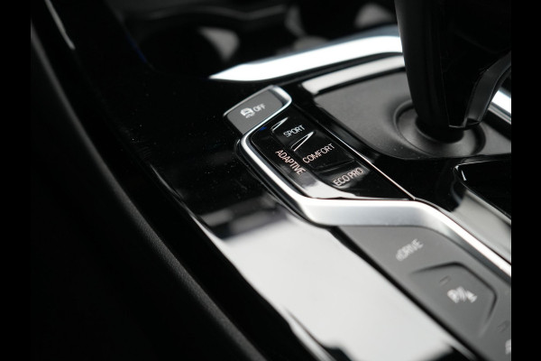 BMW X3 xDrive30e M Sport Plug in Hybrid 293pk Dealer O.H PHEV | Trekhaak Af Fabriek | Head Up |  Adaptive Cruise | Camera | Apple Carplay | Pilot Assist | Blis | Lederen Sportstoelen Memory & Verwarmd | Navigatie | M Sportstuur Verwarmd | Virtual |