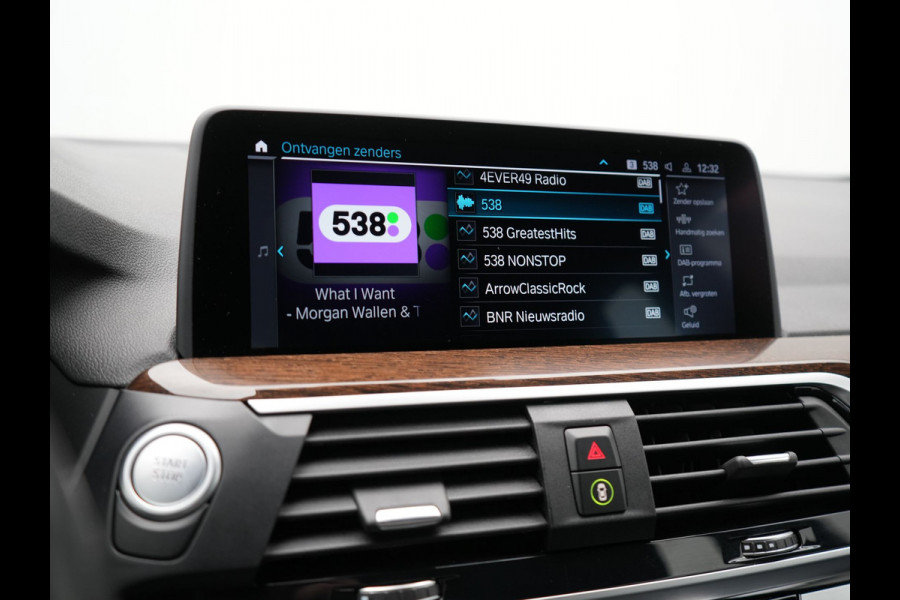 BMW X3 xDrive30e M Sport Plug in Hybrid 293pk Dealer O.H PHEV | Trekhaak Af Fabriek | Head Up |  Adaptive Cruise | Camera | Apple Carplay | Pilot Assist | Blis | Lederen Sportstoelen Memory & Verwarmd | Navigatie | M Sportstuur Verwarmd | Virtual |