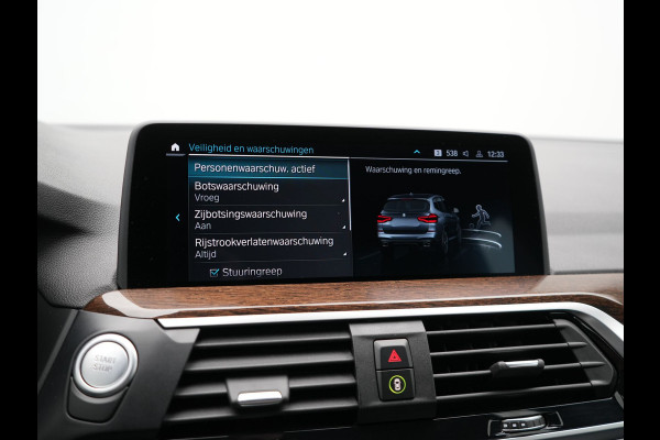 BMW X3 xDrive30e M Sport Plug in Hybrid 293pk Dealer O.H PHEV | Trekhaak Af Fabriek | Head Up |  Adaptive Cruise | Camera | Apple Carplay | Pilot Assist | Blis | Lederen Sportstoelen Memory & Verwarmd | Navigatie | M Sportstuur Verwarmd | Virtual |