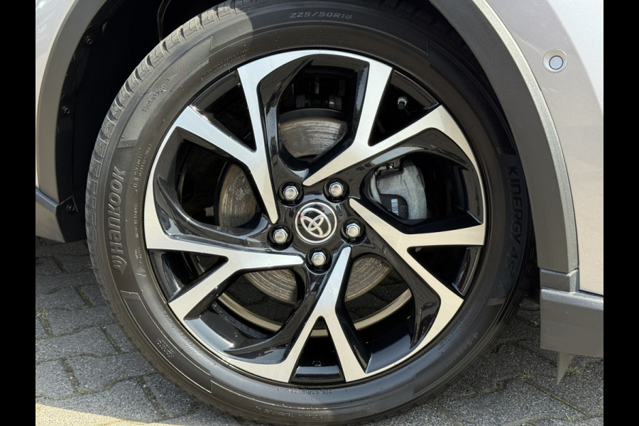 Toyota C-HR 2.0 Hybrid Team D | CarPlay | Camera | ACC | Dodehoek | Keyless | 18 inch