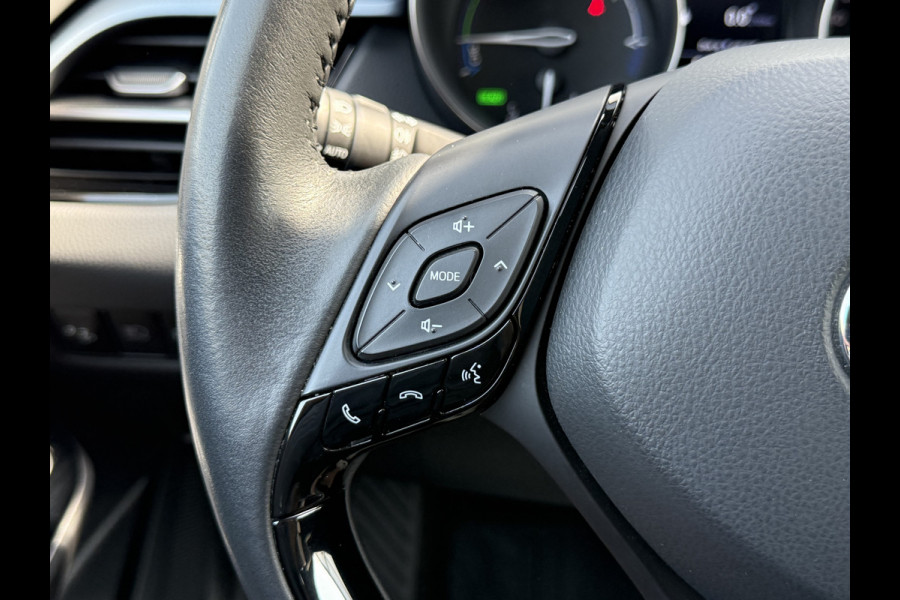 Toyota C-HR 2.0 Hybrid Team D | CarPlay | Camera | ACC | Dodehoek | Keyless | 18 inch