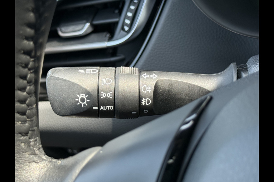 Toyota C-HR 2.0 Hybrid Team D | CarPlay | Camera | ACC | Dodehoek | Keyless | 18 inch