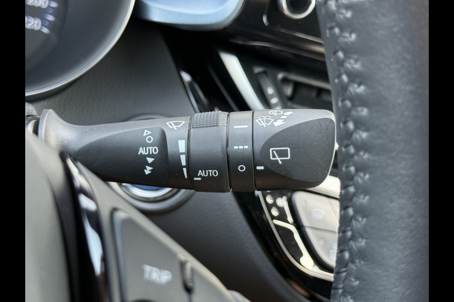 Toyota C-HR 2.0 Hybrid Team D | CarPlay | Camera | ACC | Dodehoek | Keyless | 18 inch