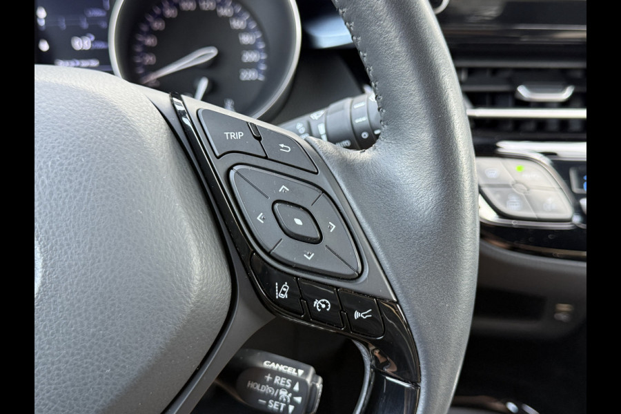 Toyota C-HR 2.0 Hybrid Team D | CarPlay | Camera | ACC | Dodehoek | Keyless | 18 inch